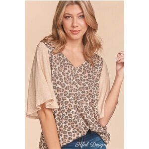 Chic Leopard Print V-Neck Blouse, Size L